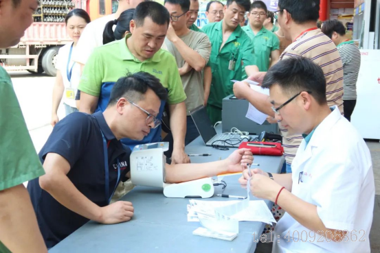 点滴聚爱心，公司组织开展公益献血活动(图2)