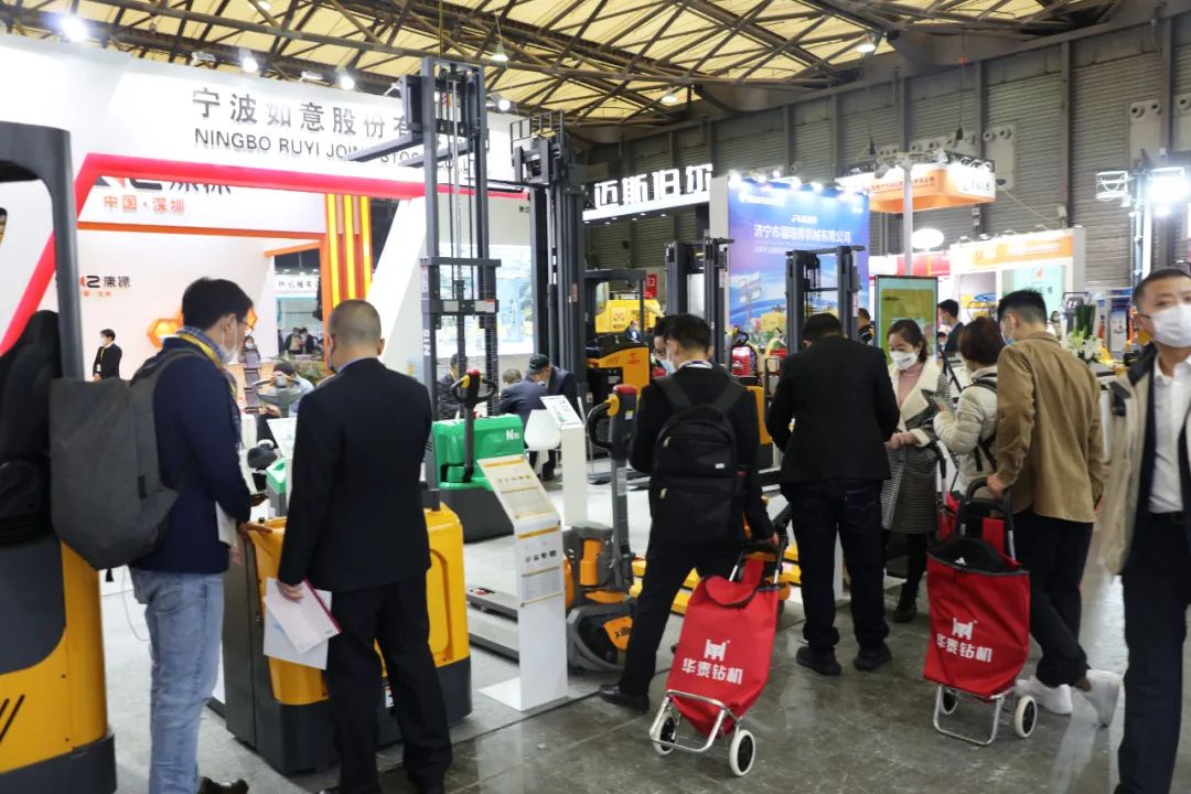 【西林叉车】走,跟我一起去看2020BaumaCHINA宝马展(图11) 【西林叉车】走,跟我一起去看2020BaumaCHINA宝马展(图8)